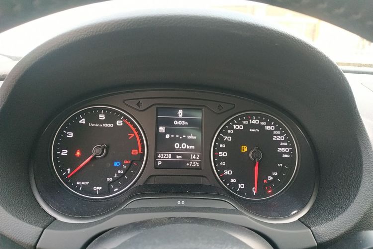 奥迪A3 2020款 改款 Sportback 35 TFSI 进取型 国VI中控内饰14