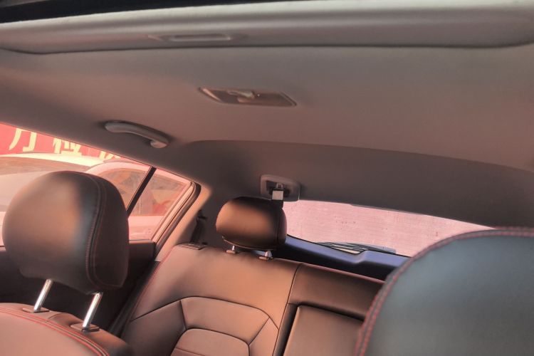 起亚 智跑 2016款 2.0L 自动两驱版GL中控内饰22