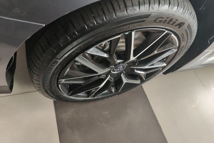 比亚迪 汉 2022款 EV 创世版 610KM四驱尊享型车身外观6008