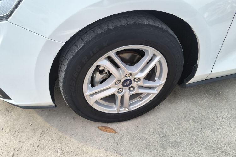 福特 福克斯 2019款 两厢 1.5L 手动锋跃型 国V车身外观6007