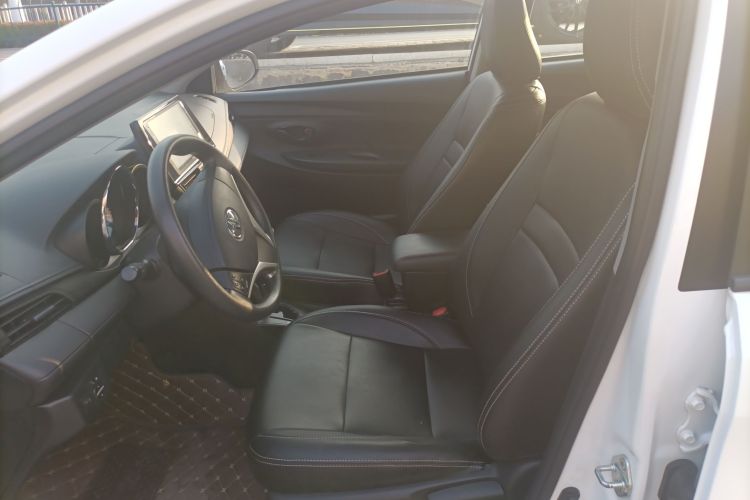 丰田 威驰FS 2021款 1.5L CVT锋驰版中控内饰19