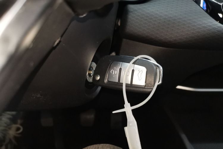 吉利汽车 帝豪 2026款 第4代 400万纪念款 1.5L 手动超越型中控内饰11