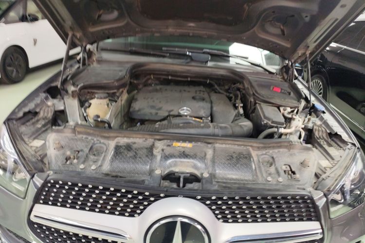 奔驰GLE 2020款 GLE 350 4MATIC 时尚型机舱底盘24