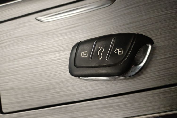 荣威RX5 2021款 PLUS 300TGI 自动Ali国潮旗舰荣麟版中控内饰11