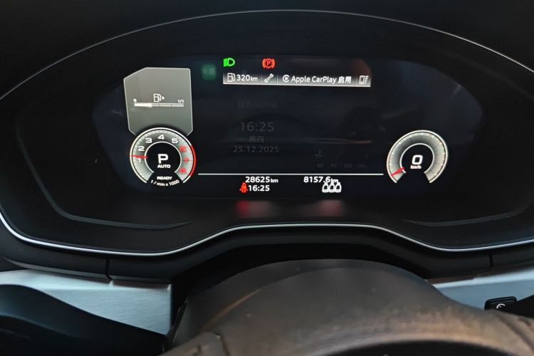 奥迪A4L 2022款 40 TFSI 时尚动感型中控内饰14