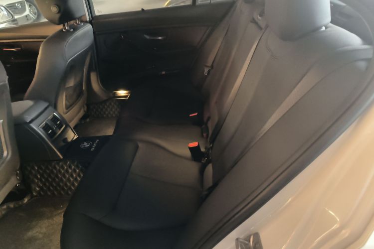 宝马3系 2017款 320Li 时尚型中控内饰7004