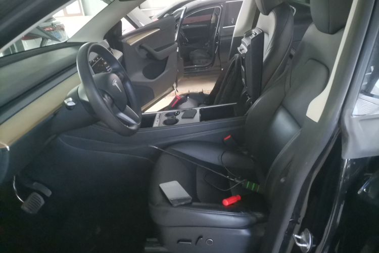 特斯拉 Model Y 2022款 后轮驱动版局部细节19