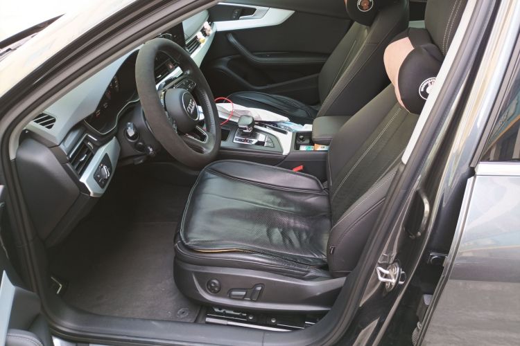 奥迪A4L 2020款 40 TFSI 豪华致雅型中控内饰19