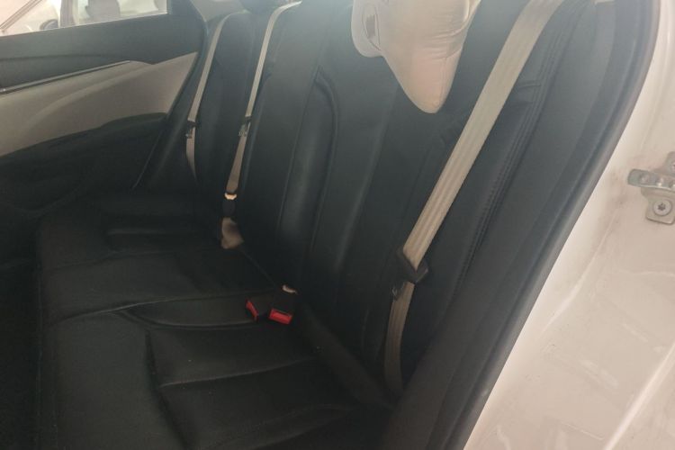 别克 英朗 2015款 15N 手动精英型中控内饰21