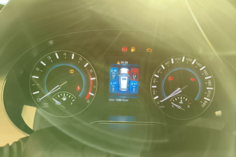 哈弗H2 2017款 红标 1.5T 手动两驱豪华型中控内饰14