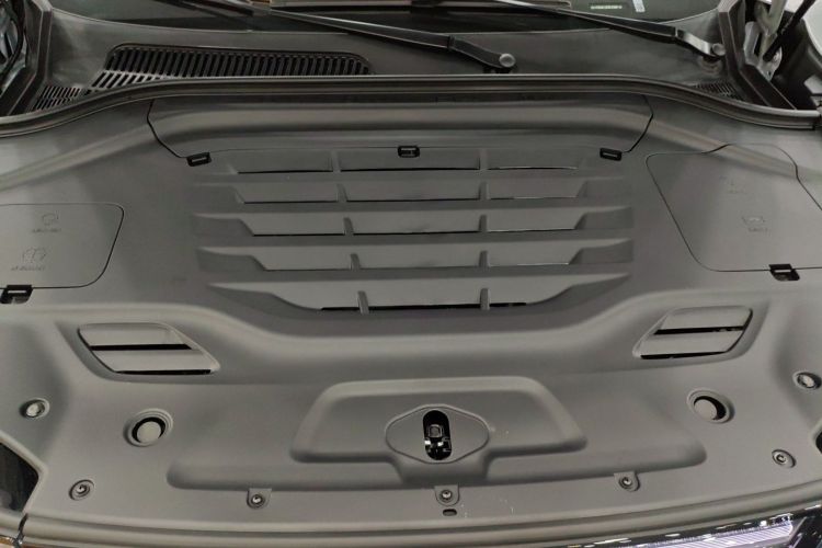 零跑汽车 零跑C11 2024款 纯电 580尊享版机舱底盘24