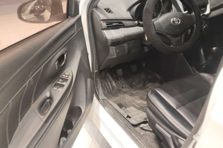 丰田 威驰 2017款 1.3L 手动前行版中控内饰20