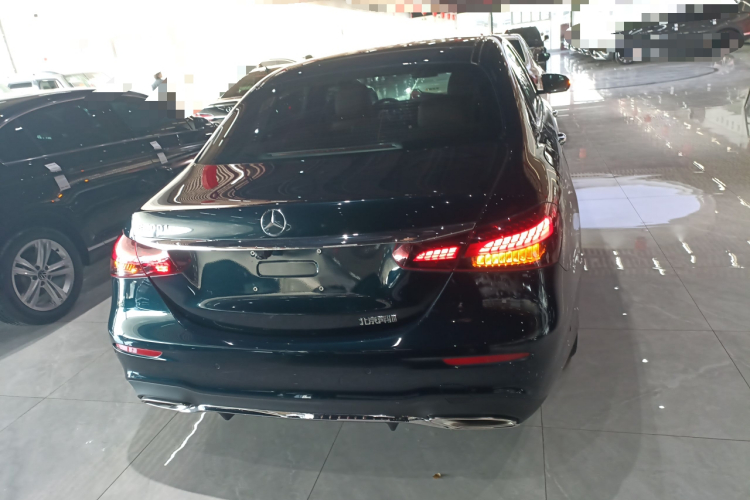 奔驰E级 2021款 改款 E 300 L 运动豪华型车身外观6004