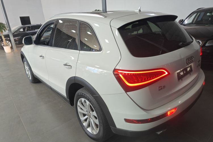 奥迪Q5 2015款 40 TFSI 技术型车身外观6003