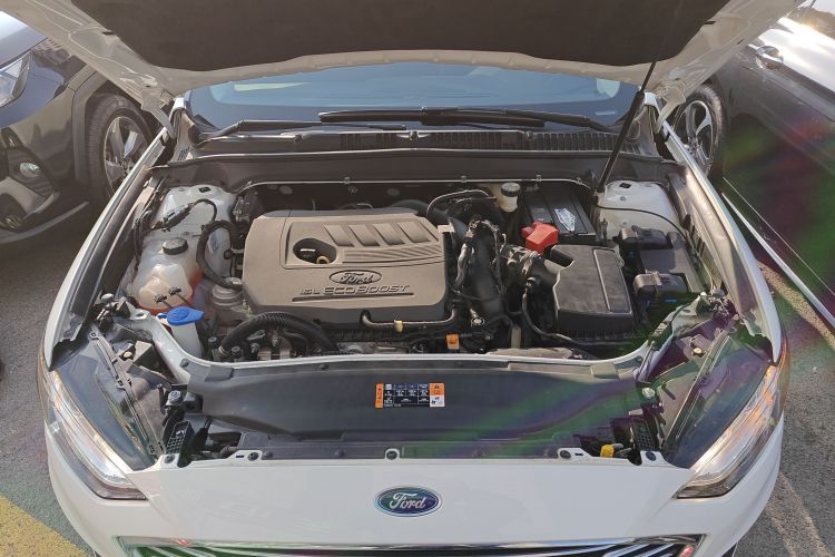 福特 蒙迪欧 2020款 EcoBoost 180 时尚型局部细节24