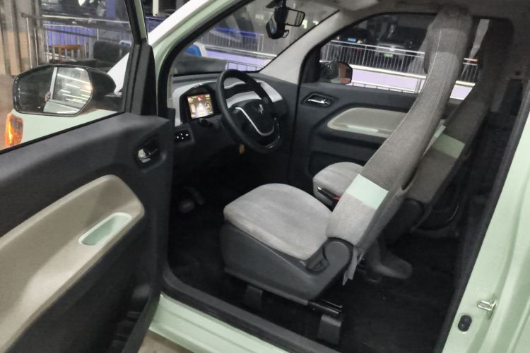 五菱汽车 宏光MINIEV 2022款 马卡龙时尚款 磷酸铁锂中控内饰7003