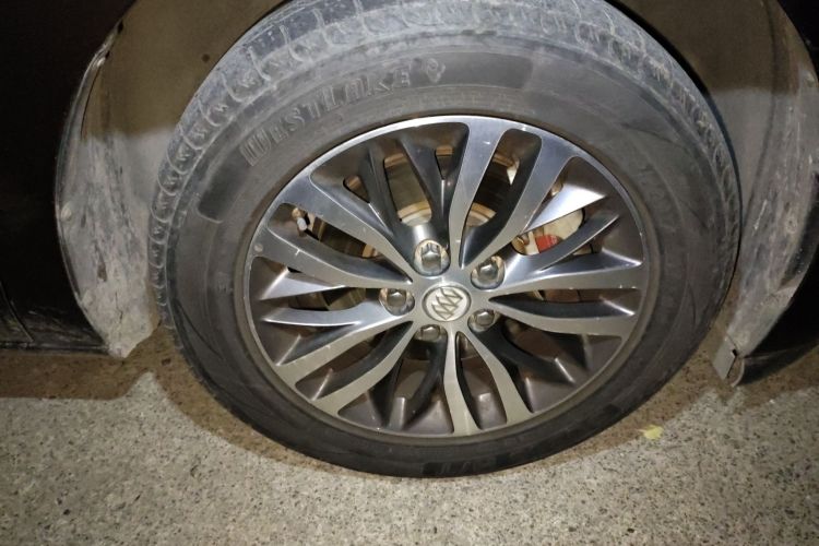 别克GL8 2017款 ES 28T 豪华型 国V车身外观10