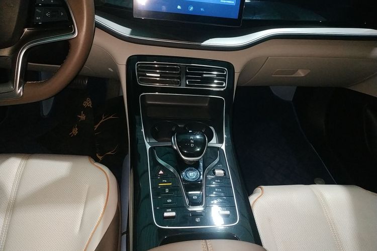 比亚迪 秦PLUS 2023款 冠军版 EV 420KM超越型中控内饰18