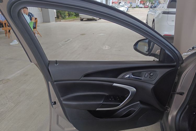 别克 君威 2015款 1.6T 领先技术型中控内饰47