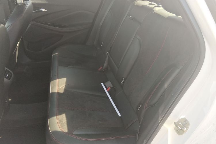 别克 威朗 2022款 Pro GS 疾风版中控内饰21