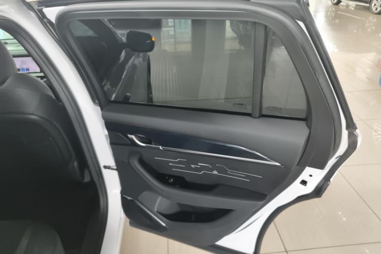 吉利汽车 星越L 2024款 2.0TD 高功自动两驱天际版中控内饰7006