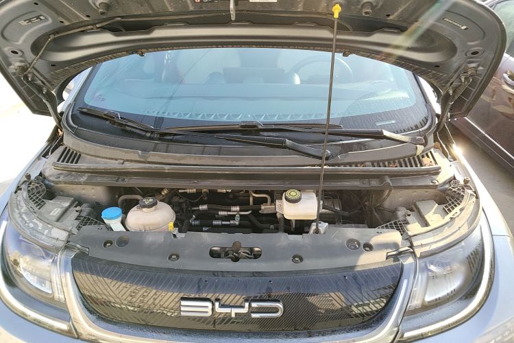 比亚迪 海豚 2021款 405km 时尚版机舱底盘24