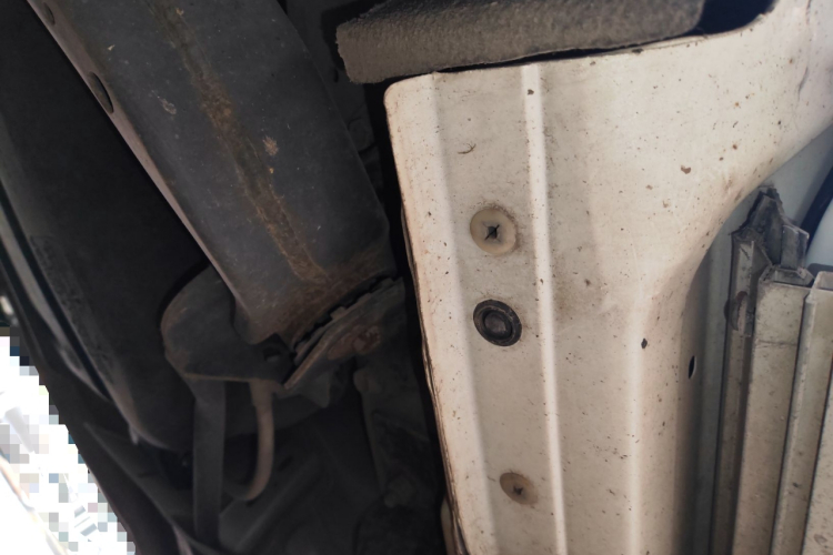 日产 奇骏 2014款 2.0L CVT智领版 2WD局部细节9002