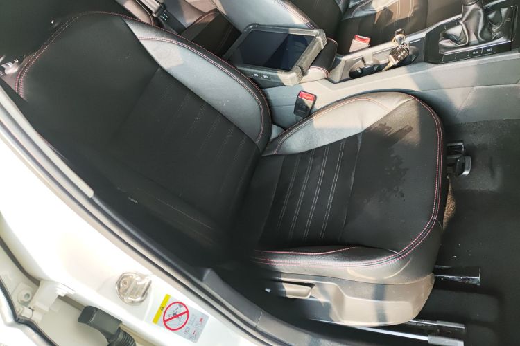 大众 凌渡 2017款 230TSI 手动风尚版局部细节41