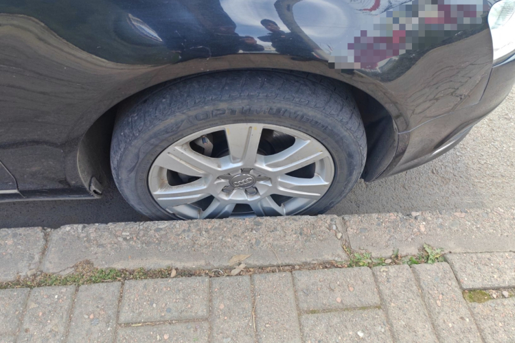 奥迪A6L 2011款 2.8 FSI 舒适型车身外观10