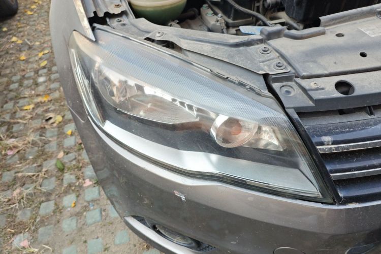 大众 捷达 2013款 1.6L 自动舒适型车身外观6006