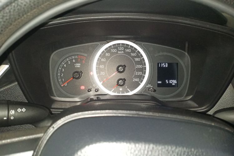 丰田 雷凌 2022款 TNGA 1.5L CVT进取版中控内饰14