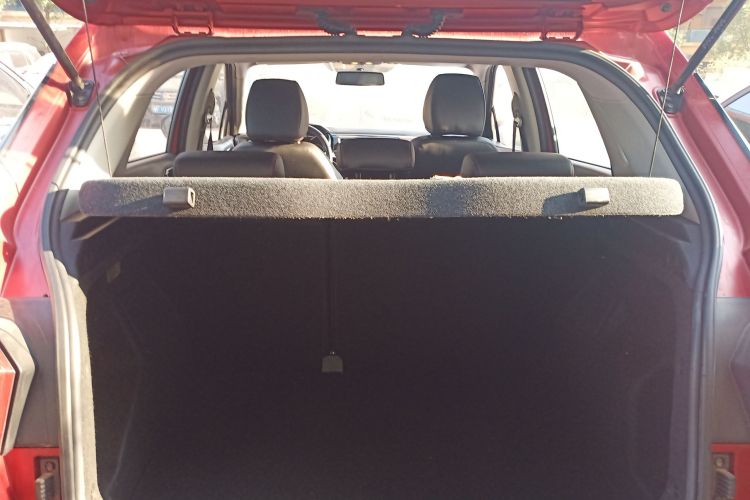 中华V3 2016款 1.5T 自动旗舰型机舱底盘23