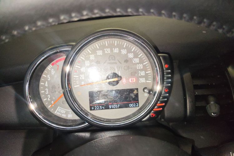 MINI 2015款 1.2T ONE 五门版局部细节14