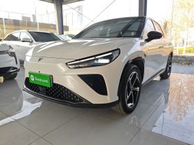 哪吒汽车 哪吒L 2024款 增程 220 闪充版