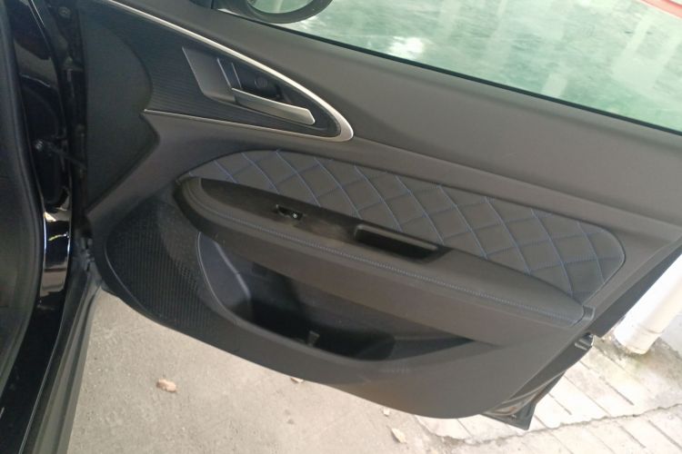 欧拉好猫 2022款 400km标准续航 豪华型 磷酸铁锂中控内饰42