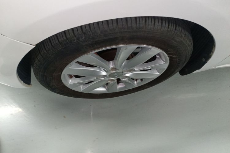 起亚K3 2015款 1.6L 自动GL车身外观6007