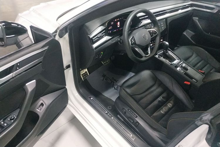 一汽-大众CC 2023款 380TSI 夺目版中控内饰7003