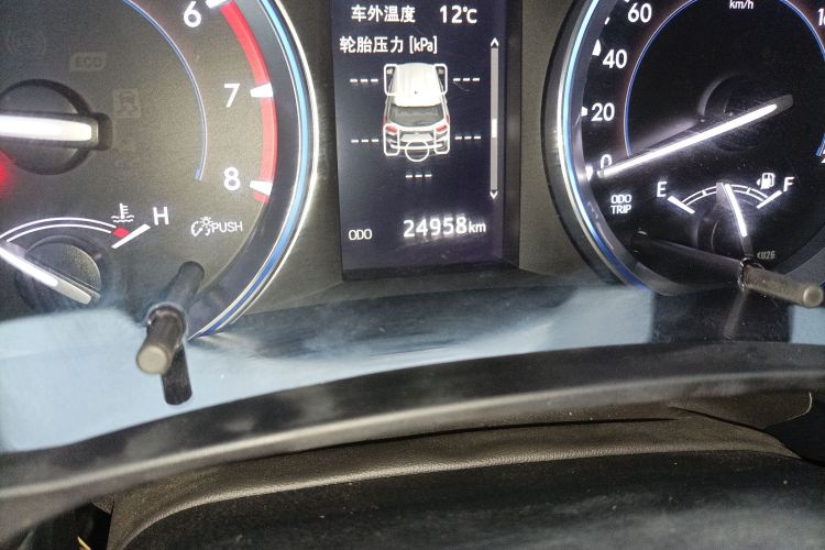 丰田 汉兰达 2021款 2.0T 四驱豪华版 7座中控内饰15