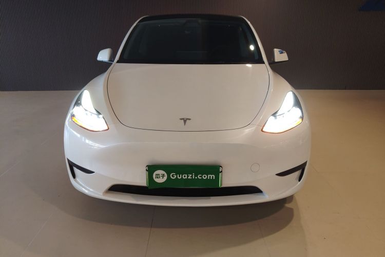 特斯拉 Model Y 2024款 后轮驱动版车身外观2