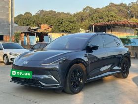 智己汽车 智己LS7 2023款 100kWh Lux后驱版
