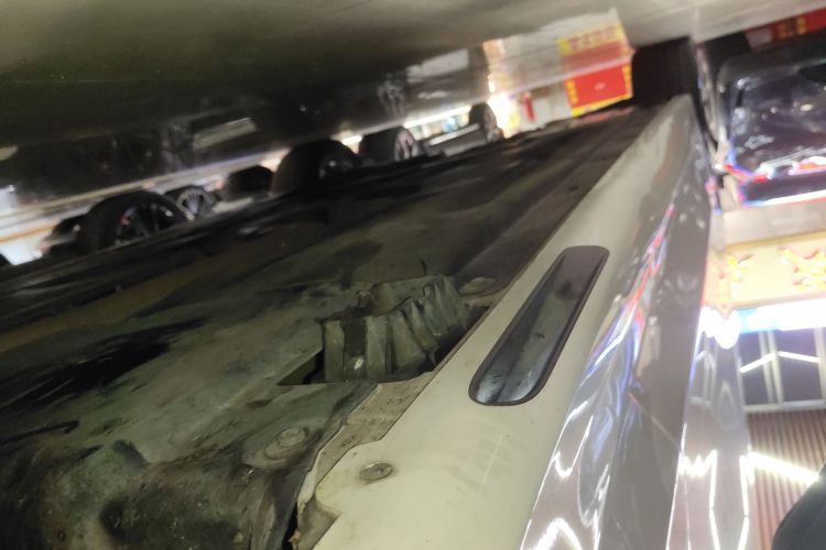 宝马3系 2023款 325Li xDrive M运动套装局部细节9001