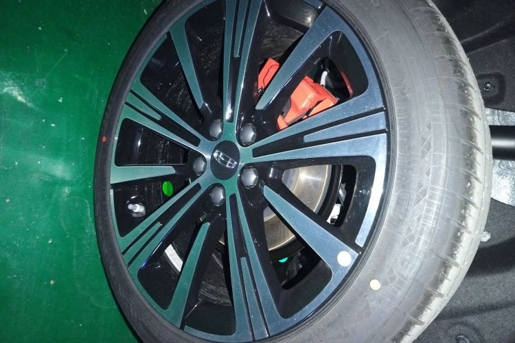 吉利汽车 星瑞 2026款 东方曜 1.5TD 昆仑版车身外观6007