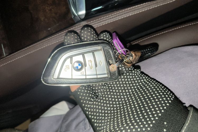 宝马5系 2020款 525Li 豪华套装中控内饰11