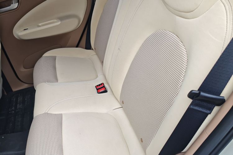 五菱汽车 宏光MINIEV 2025款 四门版 进阶款中控内饰7004