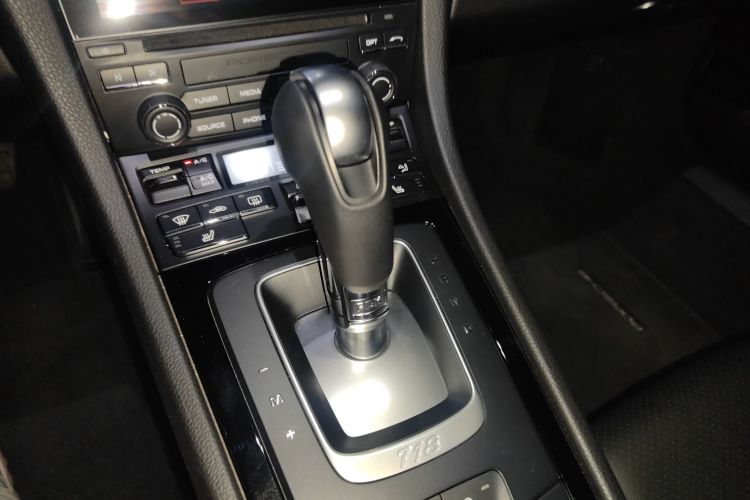 保时捷718 2022款 Boxster T 2.0T中控内饰18