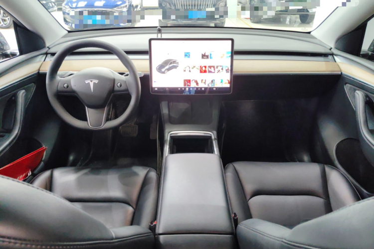 特斯拉 Model Y 2021款 标准续航后驱版中控内饰7002