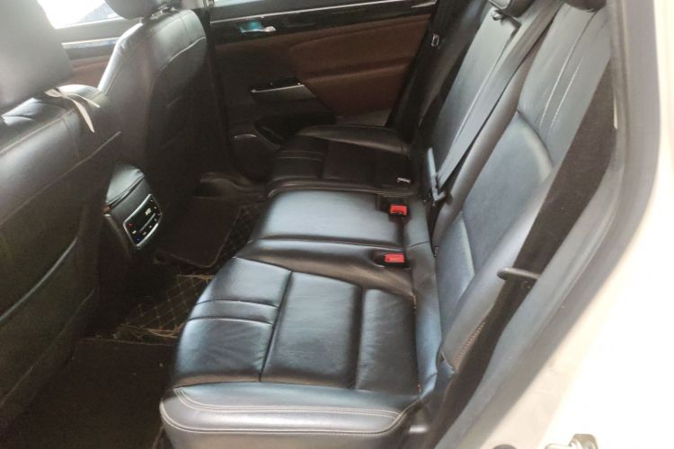 广汽传祺 传祺GS8 2017款 320T 四驱豪华智联版（七座）中控内饰7004