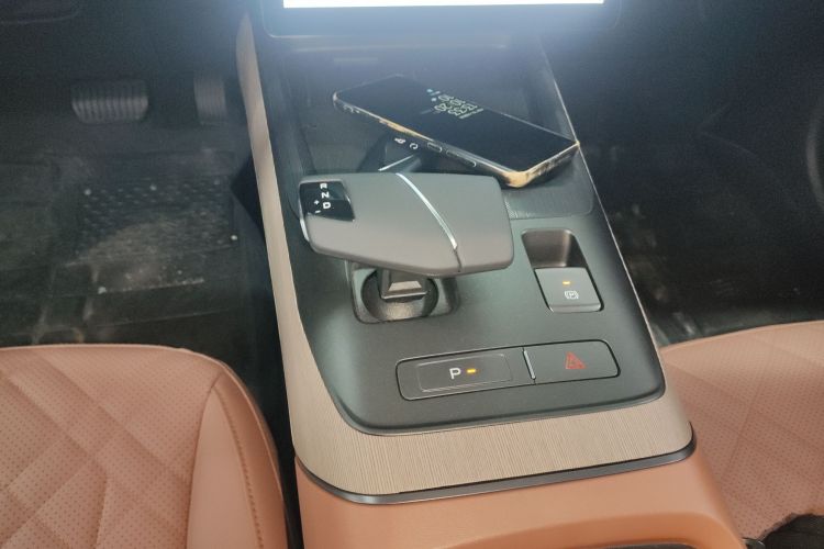 长安 逸动 2024款 1.5T GDI自动 旗舰型中控内饰18