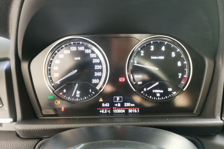 宝马2系旅行车 2018款 218i 领先型局部细节14