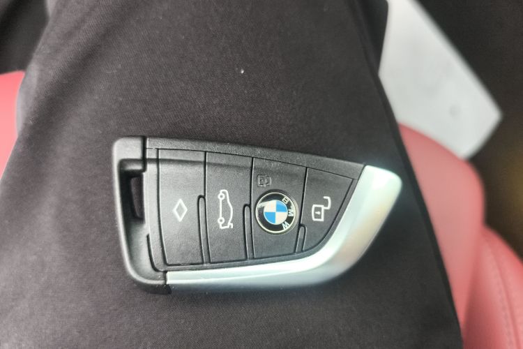 宝马3系 2024款 325Li M运动曜夜套装中控内饰11